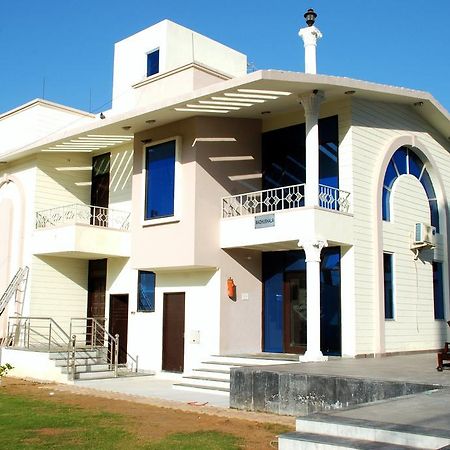 La Premier Spa And Resort Amer Bagian luar foto
